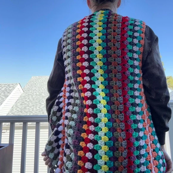 Crochet vest - Picture 3 of 5